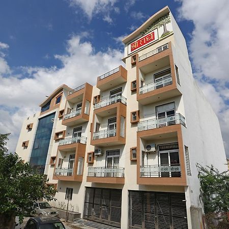 מלון Vrindāvan Anamsa Residency מראה חיצוני תמונה