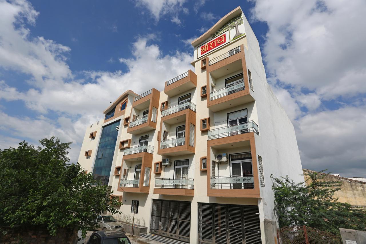 מלון Vrindāvan Anamsa Residency מראה חיצוני תמונה
