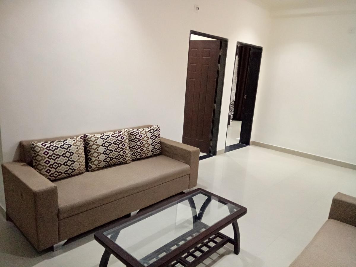 מלון Vrindāvan Anamsa Residency מראה חיצוני תמונה